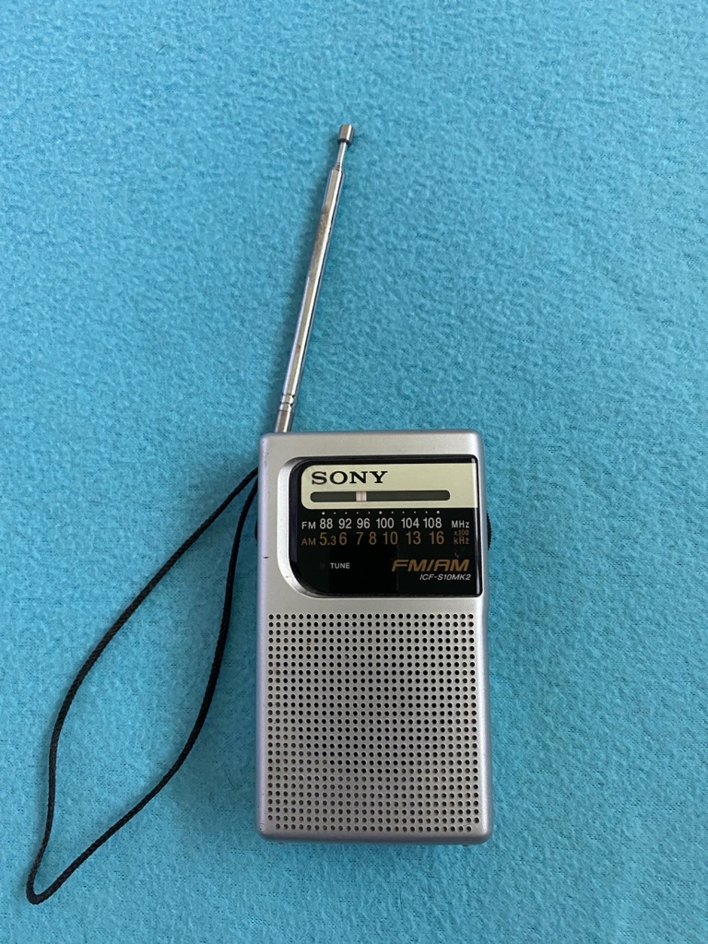 Sony Silver Portable AM/FM Pocket Radio with Telescoping Antenna